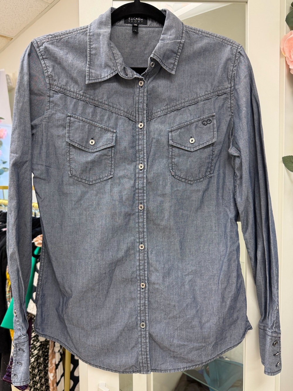 Escada Sport Jean Denim Shirt Sz 38 US 6 Preppy Quiet Luxury Capsule Western